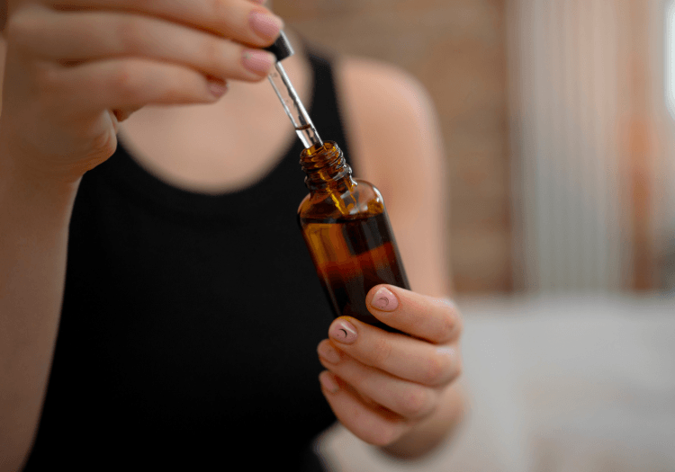 Ingestão de óleos essenciais